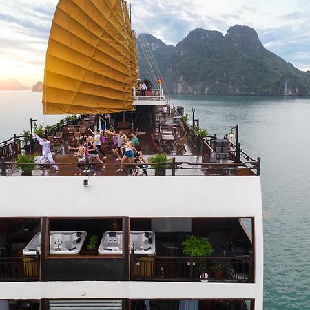 ลา เรจีนา เลเจนด์ ครูซ Hotel ฮาลอง ภายนอก รูปภาพ