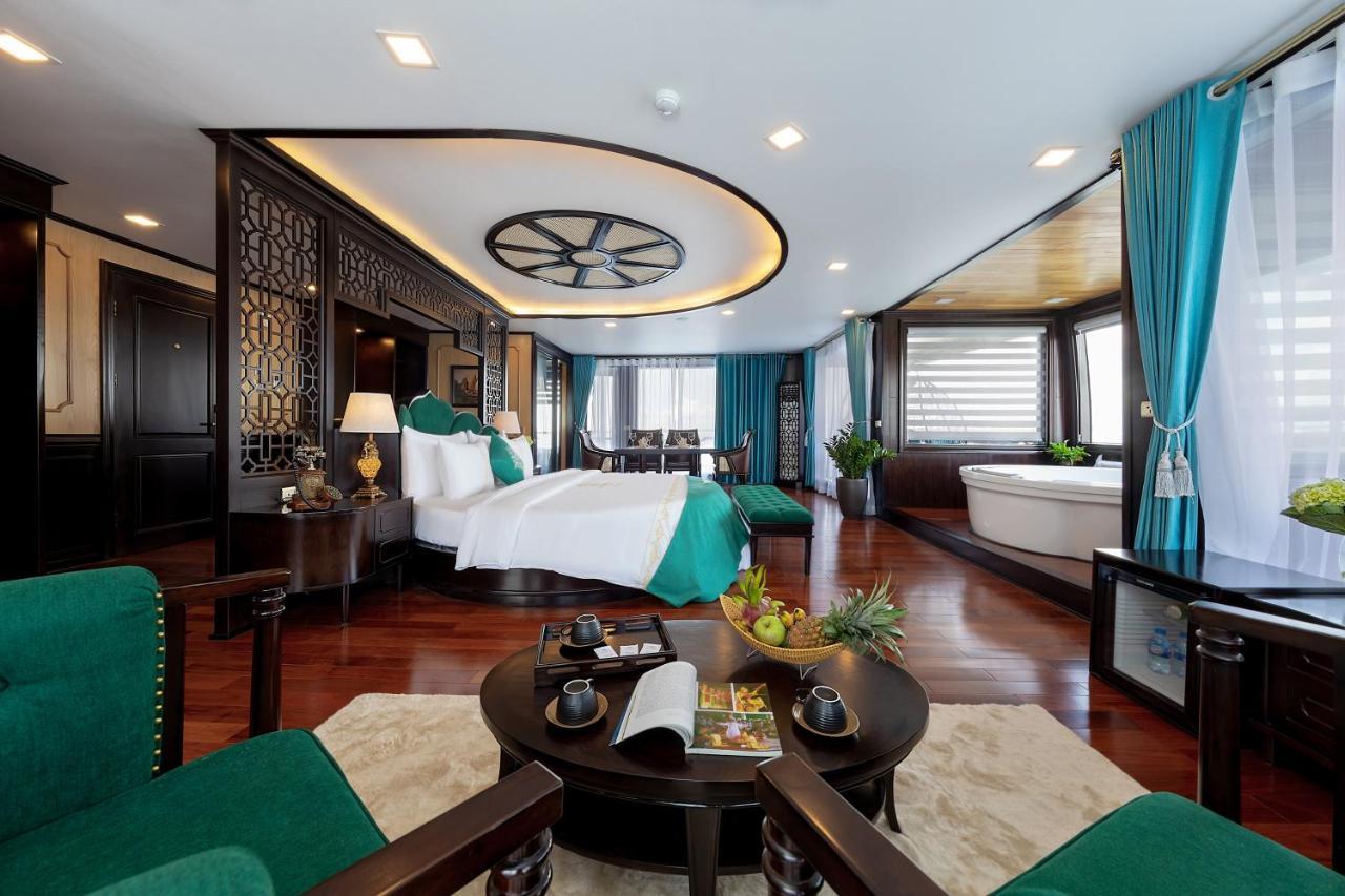 ลา เรจีนา เลเจนด์ ครูซ Hotel ฮาลอง ภายนอก รูปภาพ