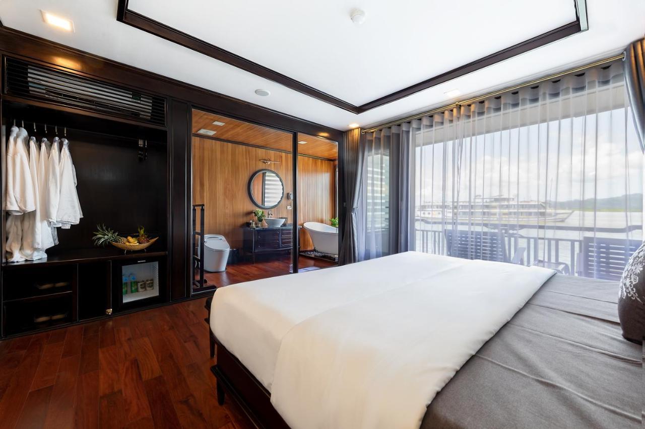 ลา เรจีนา เลเจนด์ ครูซ Hotel ฮาลอง ภายนอก รูปภาพ